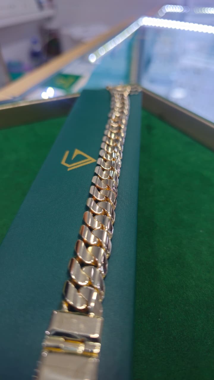 Selección de joyería de oro VGOLD